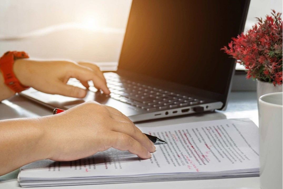 كتابة المحتوى وتحرير النصوص